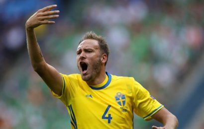 Sweden Thumps El Tri But Both Through to Round of 16