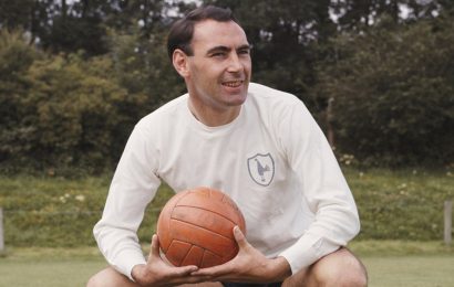 Tottenham Legend Alan Gilzean Dies, Aged 79