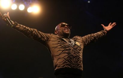 Mayweather Tells Nurmagomedov to “Come to My World”