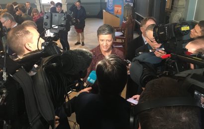 EU Competition Chief Says Solution to Irish Border Issue Will be Found