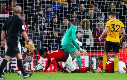 Wolves Defeat Manchester United Thanks to Smalling’s Own Goal