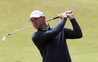 Glover Moves to Within Four of the Lead
