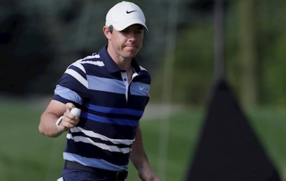 McIlroy in Contention as Woods Struggles in First FedEx Cup Play-Off