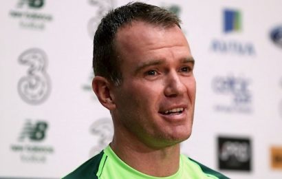 Glenn Whelan Joins Hearts on One-Year Deal