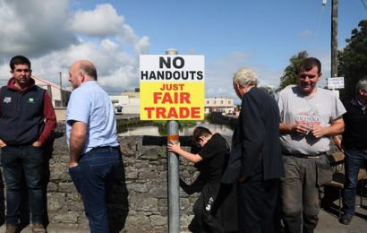Farmers Picket Musgrave’s Distribution Center in Kildare Ahead of Beef Talks