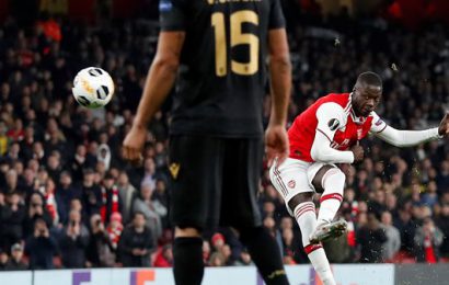 Pepe The Hero as Arsenal Come from Behind to Beat Vitoria