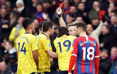 Aubameyang Sees Red as Palace Hold Arsenal to a Draw