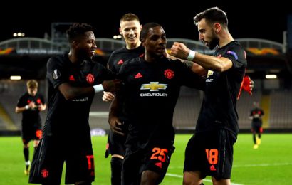 Manchester United Hope to Return to Training Next Month