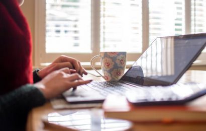 Four in 10 Employees Report Working Longers Hours From Home