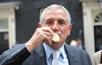 Norman Hunter Dies, Aged 78