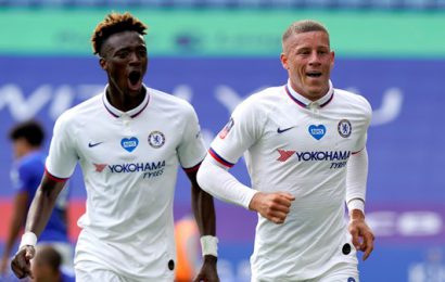 Chelsea Advance To Semi-Finals After Defeating Listless Leicester