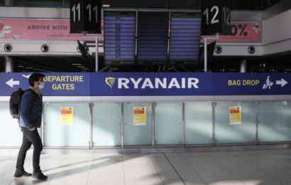 ‘Appropriate’ Travel Restrictions Should Remain For Christmas Says Expert