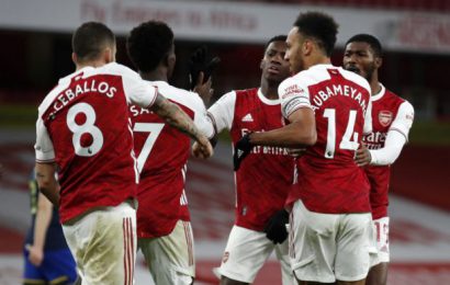Ten-Man Arsenal Hold On For Draw Against Southampton