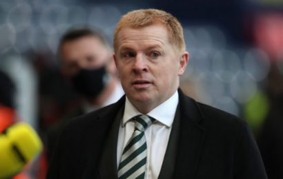 Lennon And Thirteen First Team Players Self-Isolating After Dubai Trip