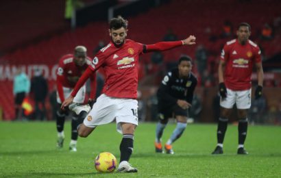 Manchester United Close In On Liverpool With Win Against Villa