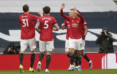 Manchester United Keep Title Dreams Alive With Win At Spurs