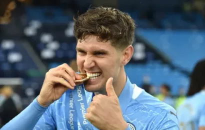 Stones Signs New Four Year Deal With Manchester City
