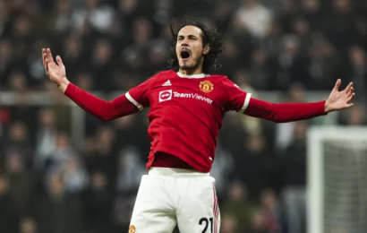 Cavani Earns Manchester United A Point At Newcastle