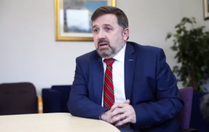 Swann Warns That Stormont Collapse Would Threaten Healthcare Waiting List Reforms