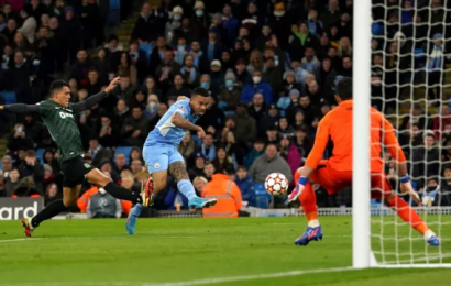Manchester City Ease Into Champions League Quarterfinals