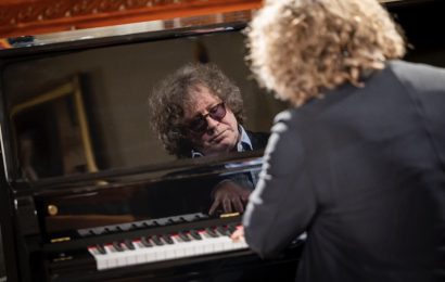 Entertainment News: Randy Edelman And The Saw Doctors Are Both Headed To NYC