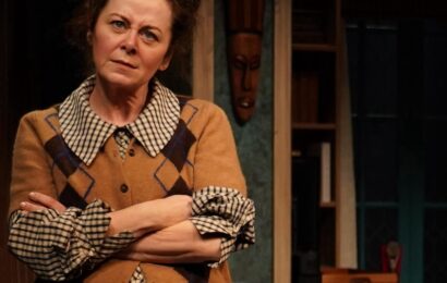 Belfast-born Actor Geraldine Hughes is the Pivot Point for “Ulster American” — The Dynamic New Play Currently on Stage at The Irish Repertory Theatre