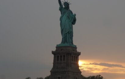 The Sold Out Celtic Cruise Provided NY’s Irish Community a Fun Evening and Funding for Emerald Island Immigration Center