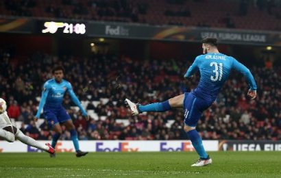 Arsenal Lose in London but Progress to Last 16