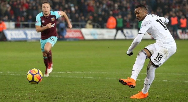 Premier League Round Up: Swansea Out of the Relegation Zone with 4-1 Win Over Hammers