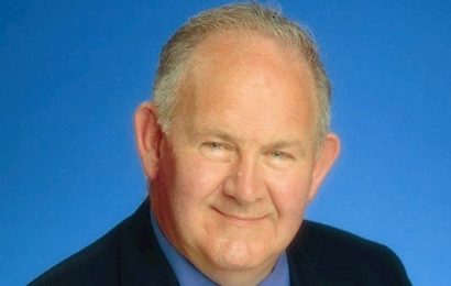 Seymour Crawford Dies, Aged 74