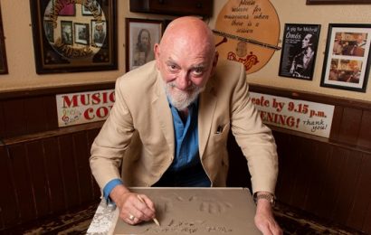 Matt Molloy Inducted into Ireland’s Hands of Fame