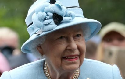 Queen’s Portrait Returns to Stormont House After Outcry Over Removal
