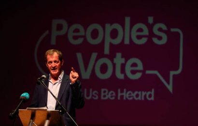 Hundreds Attend People’s Vote Rally in Belfast