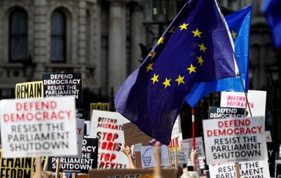 Anti-Brexit Protests in Belfast After Suspension of UK Parliament
