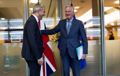 EU and Britain Begin ‘Tunnel Negotiations’ Over Brexit Deal