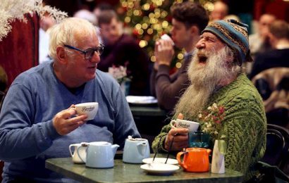 Public Urged to Reach Out and Help Elderly Over Christmas