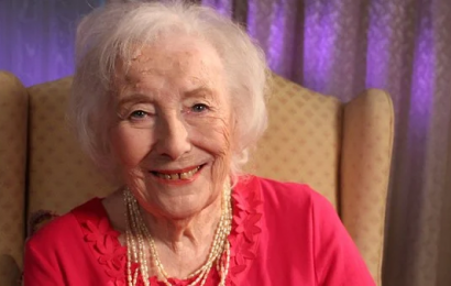 Dame Vera Lynn Dies, Aged 103