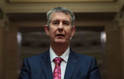 Edwin Poots Set For Surgery After Kidney Cancer Diagnosis