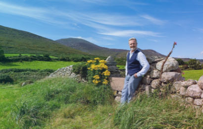 New Travel And Music Series ‘Ireland With Michael’ Debuts On Public Television This Month