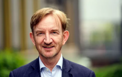 Two Irish Vaccine Researchers To Be Honored By British Queen