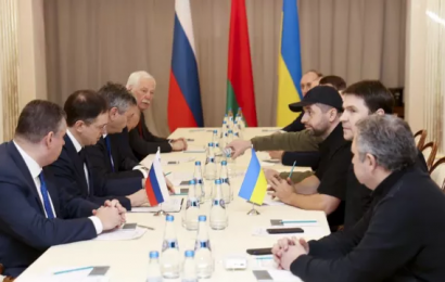 Russian And Ukrainian Negotiators Meet On The Belarussian Border
