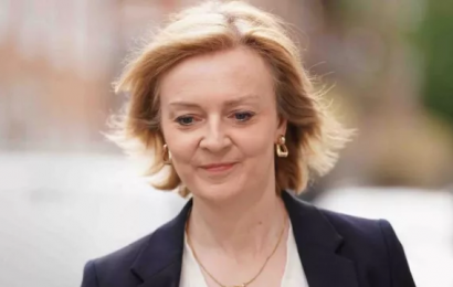 Truss To Meet With Richard Neal As Protocol Row Escalates