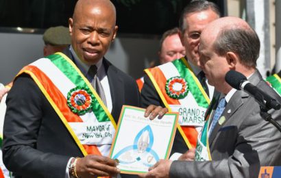 New York Parade Official Receives ‘A New York City Hero’ Award